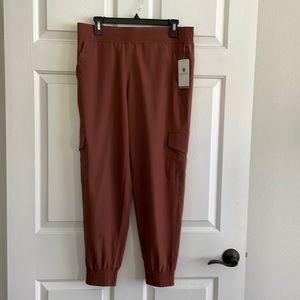 Apana joggers NWT size large